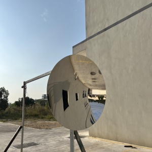 Curvature profile of the same mirror stainless steel disc sculpture
