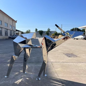 Geometric mirror stainless steel deer sculpture for a garden landscape